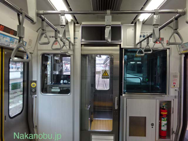 E721系の運転席側